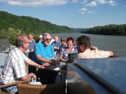 Fahrt mit dem Kristallschiff auf der Donau